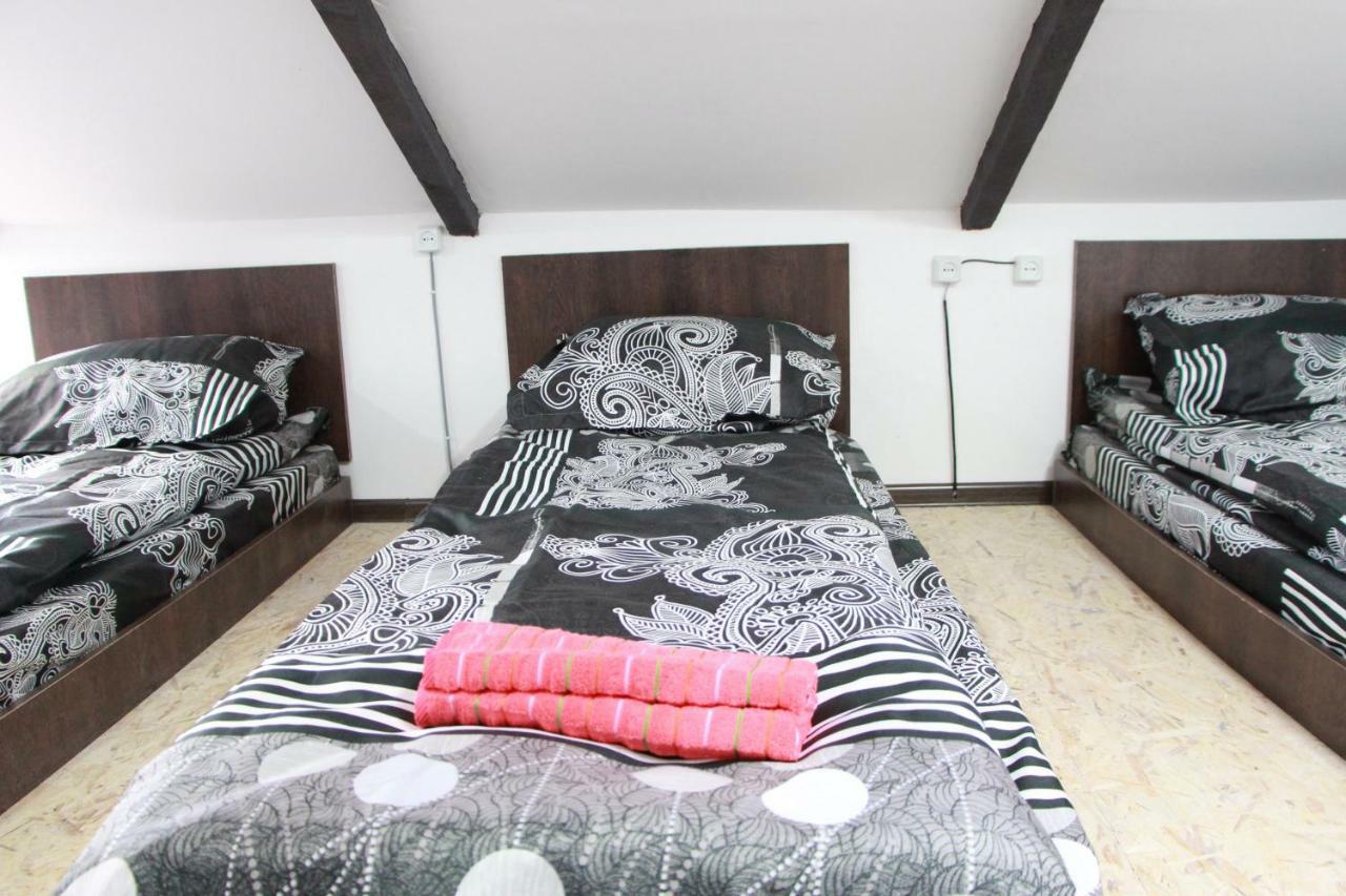 Sheni Hostel Тбилиси Екстериор снимка